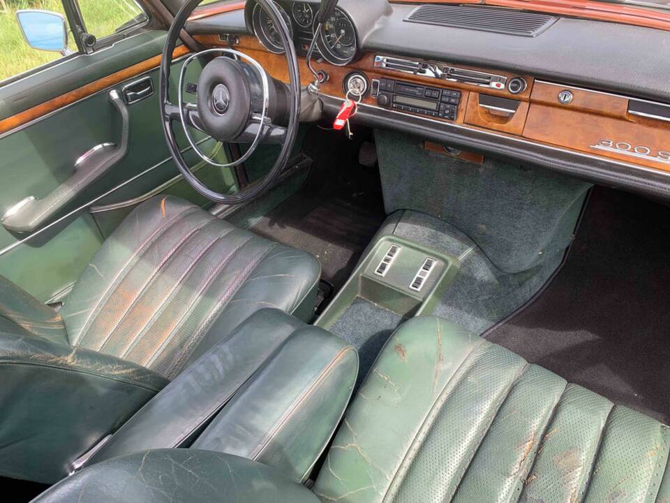 Image 2/8 of Mercedes-Benz 300 SEL (1970)