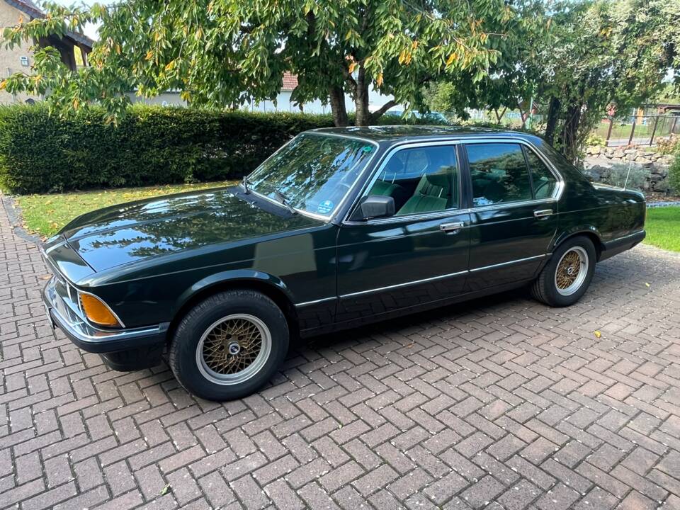 Bild 4/19 von BMW 732i (1984)