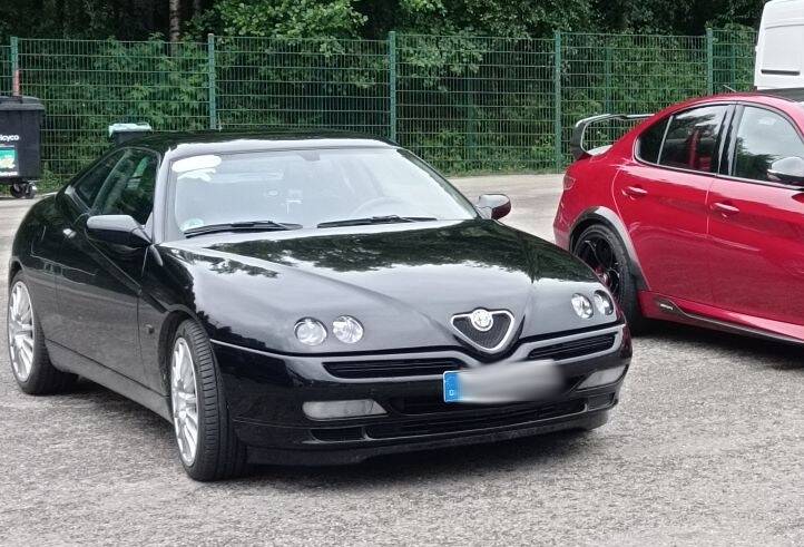 Image 26/50 of Alfa Romeo GTV 3.0 V6 24V (1999)