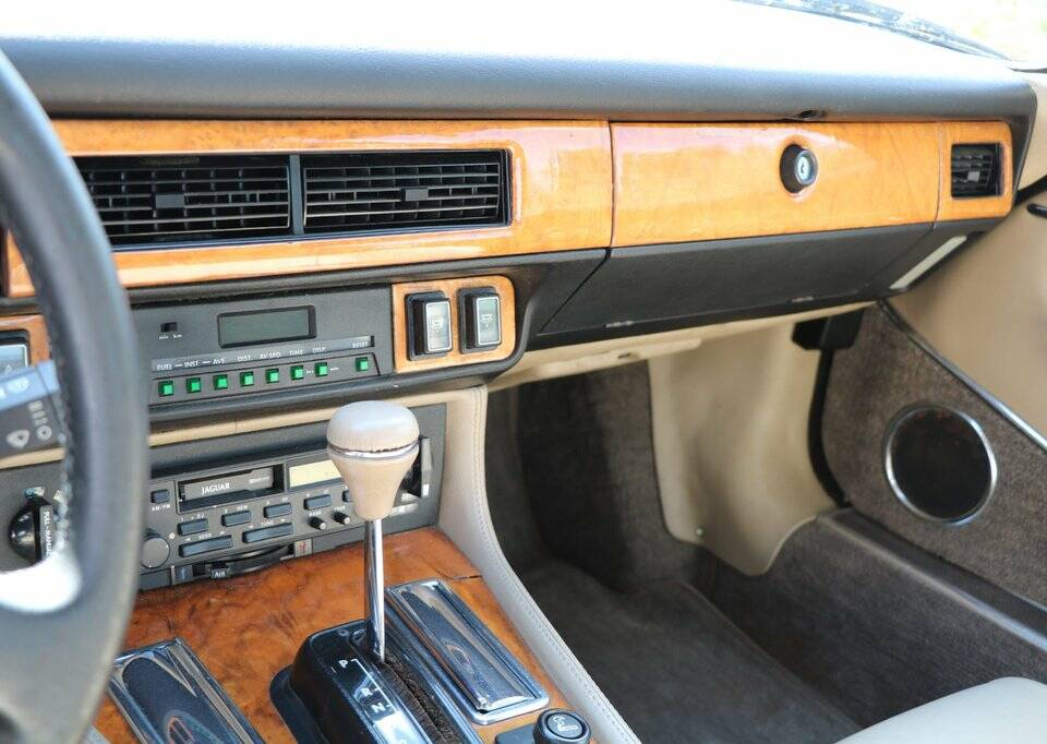 Obraz 7/8 pojazdu Jaguar XJS 5.3 V12 (1990)