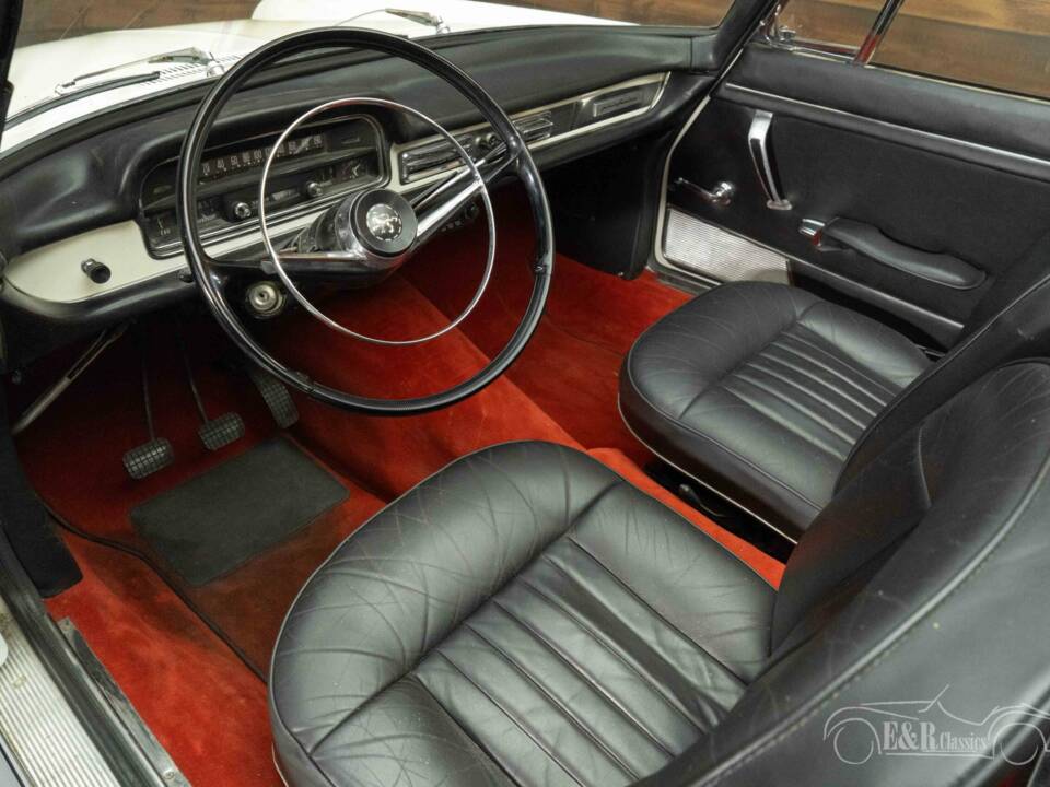 Imagen 2/8 de Peugeot 404 Convertible (1966)