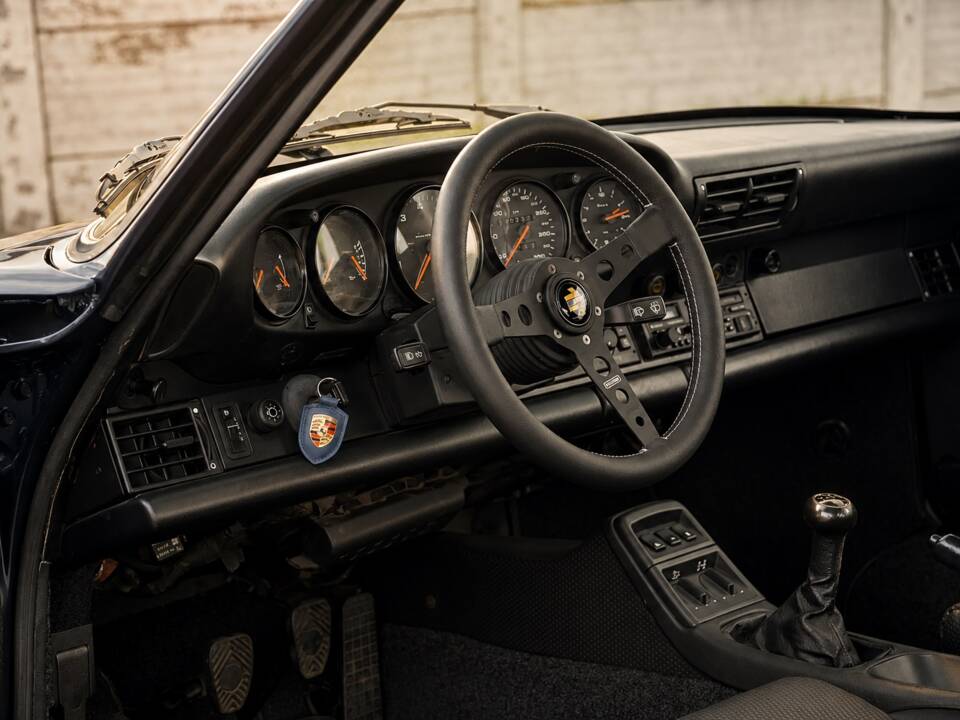 Bild 3/10 von Porsche 911 Carrera 4 (1989)