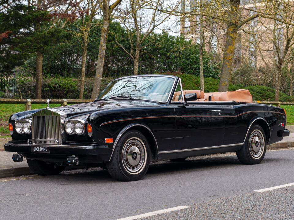 Image 1/29 of Rolls-Royce Corniche IV (1993)