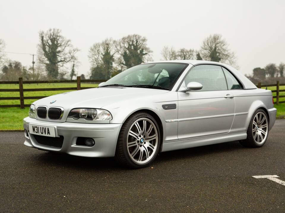 Image 34/50 of BMW M3 (2005)