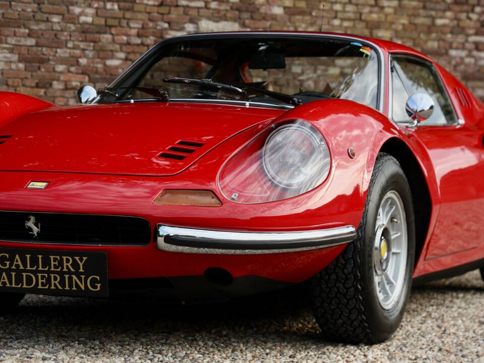 Image 47/50 of Ferrari Dino 246 GTS (1974)