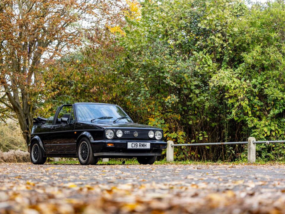 Afbeelding 14/46 van Volkswagen Golf I GTI 1.6 (1993)