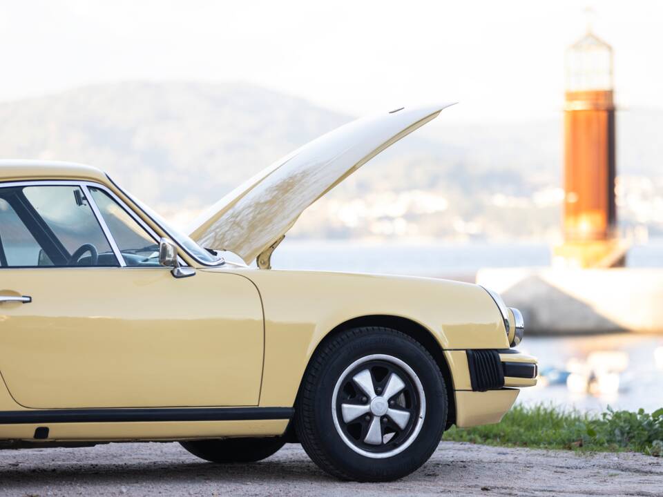 Image 7/58 of Porsche 911 2.7 S (1974)