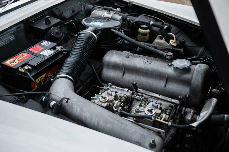 Image 28/49 of Mercedes-Benz 190 SL (1960)
