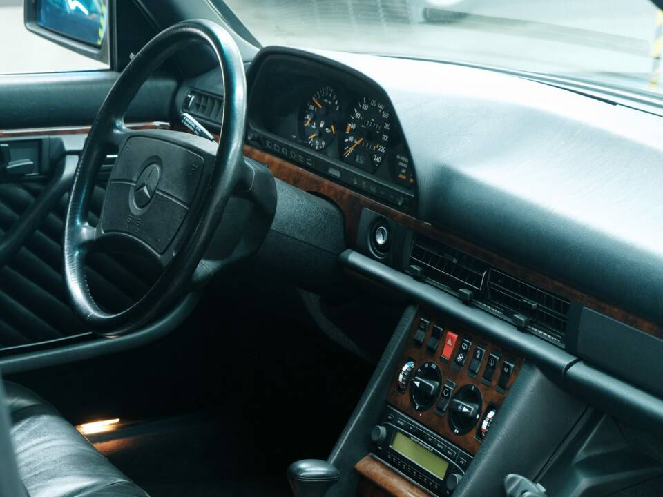 Bild 23/50 von Mercedes-Benz 500 SEL (1990)
