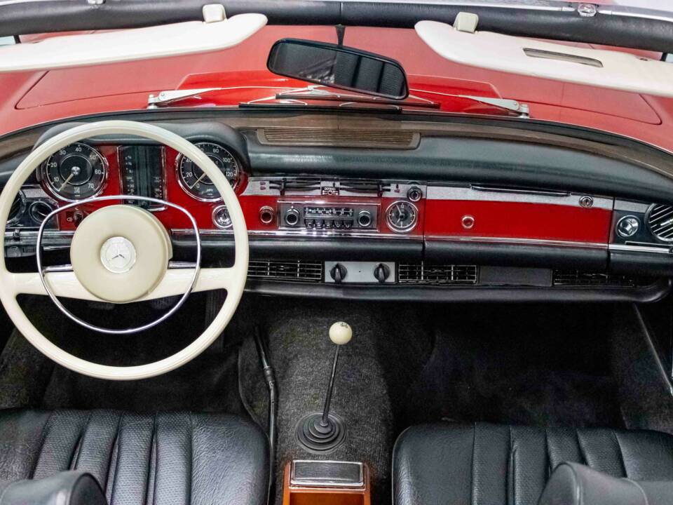 Bild 17/27 von Mercedes-Benz 280 SL (1970)