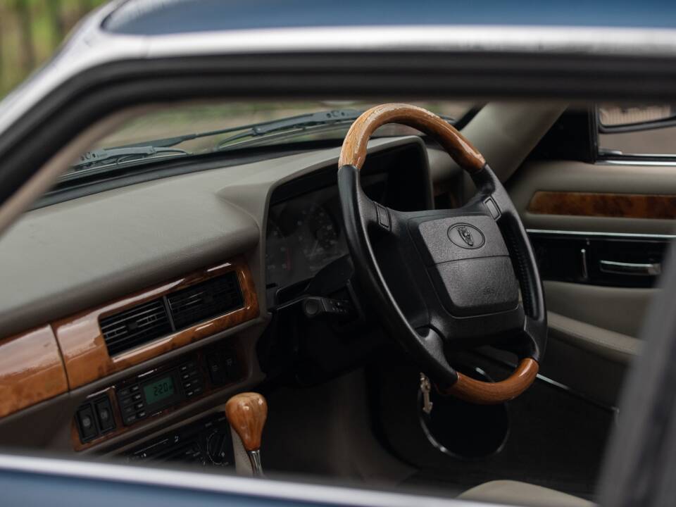 Image 40/50 de Jaguar XJS 4.0 Celebration (1995)