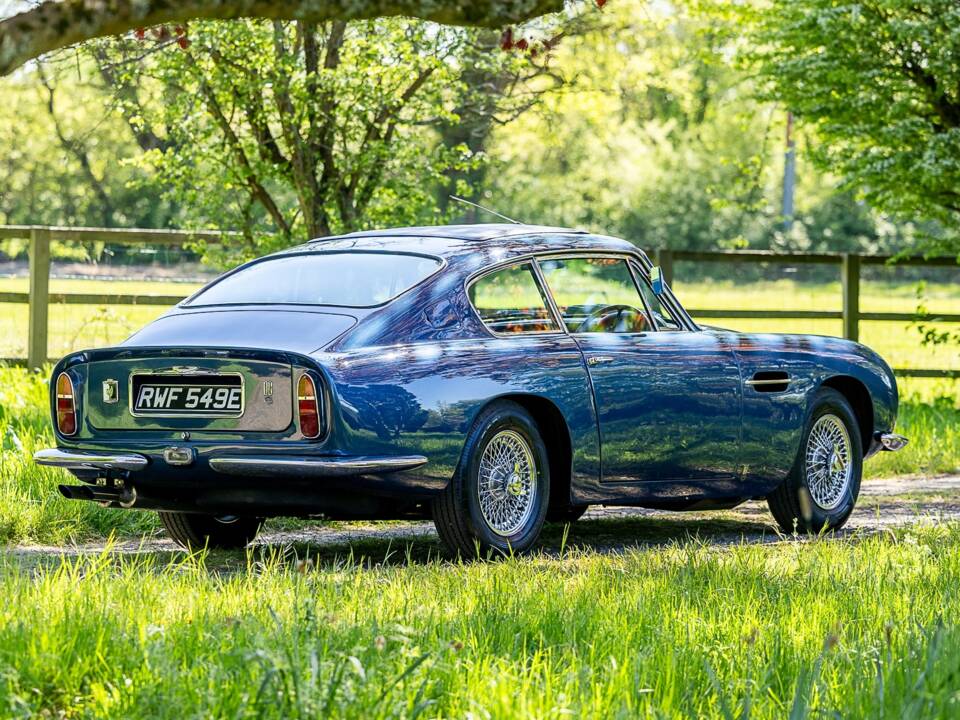 Afbeelding 3/50 van Aston Martin DB 6 (1967)