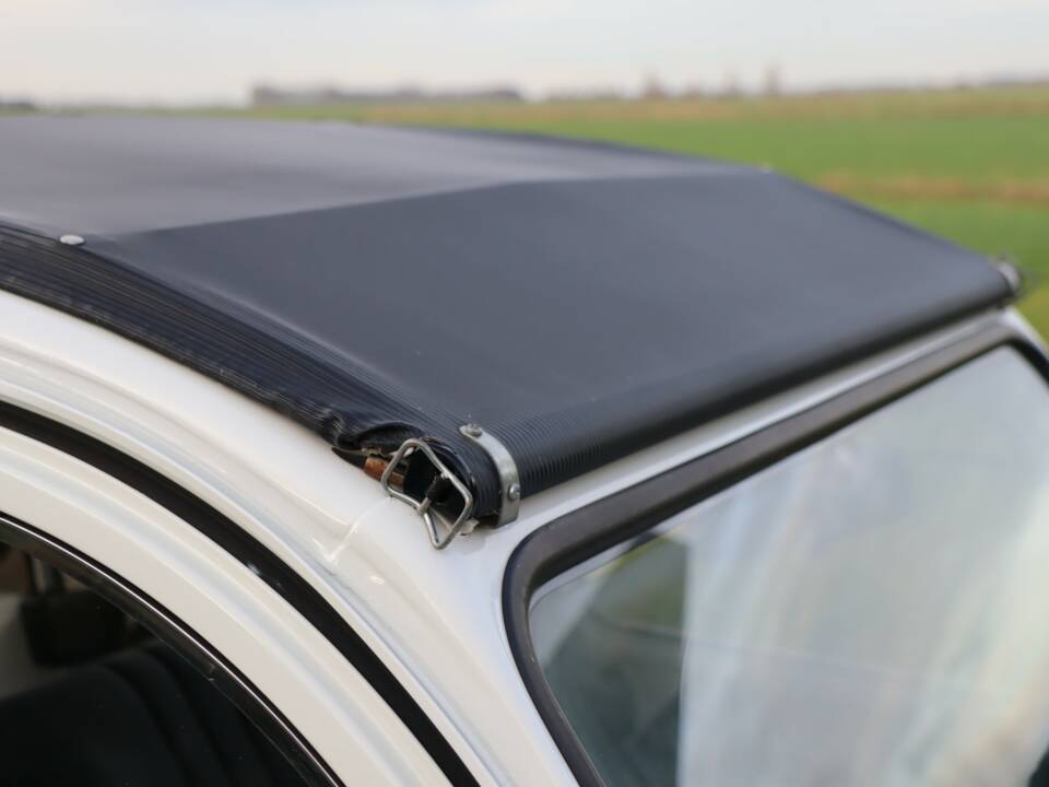 Image 26/50 of Citroën 2 CV 6 (1985)