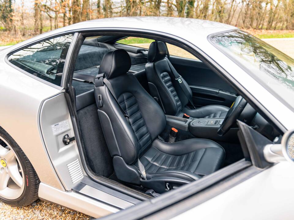 Image 19/22 of Ferrari 550 Maranello (1998)