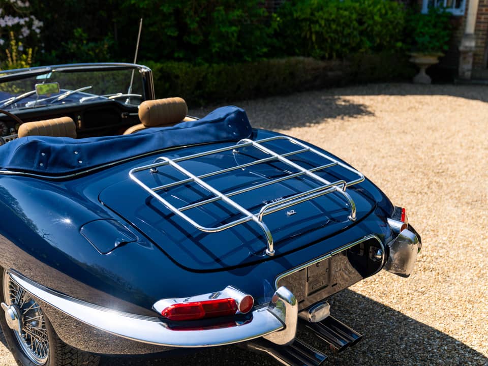 Image 22/86 de Jaguar E-Type (1967)