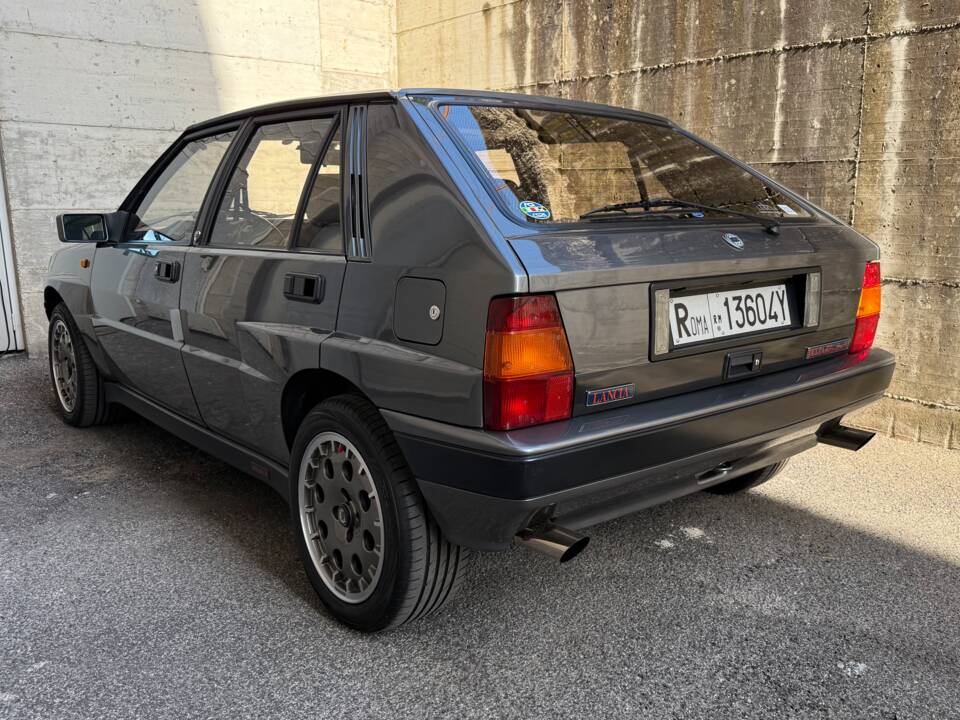 Image 4/35 of Lancia Delta HF Integrale 16V (1990)