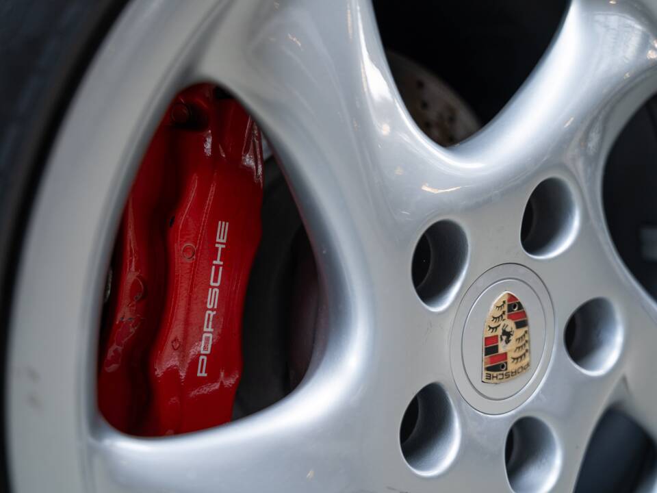 Bild 35/39 von Porsche 911 Carrera 4S (1997)