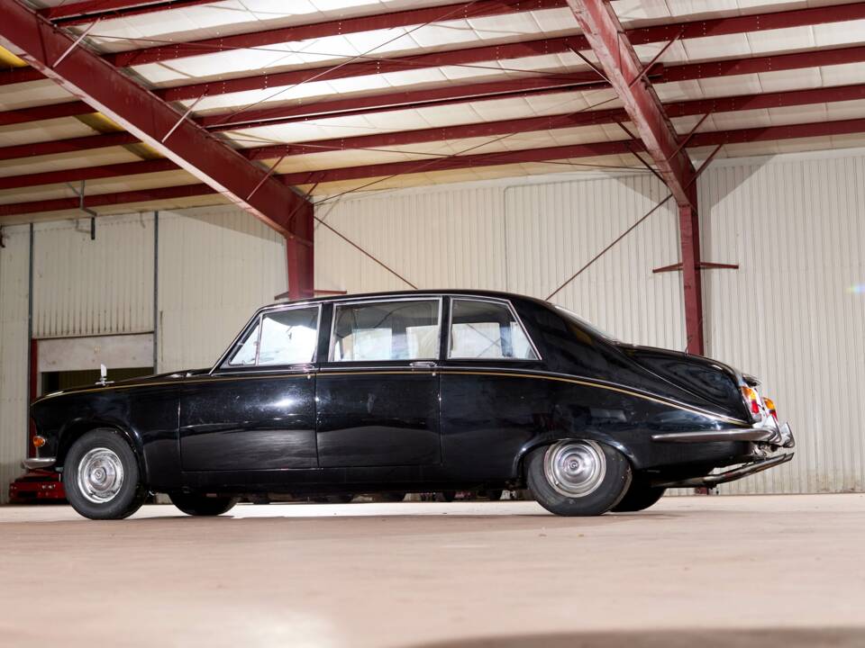 Image 15/70 of Daimler DS 420 (1976)