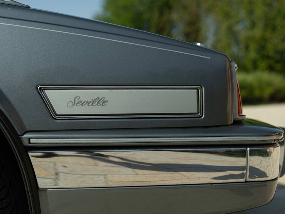 Immagine 23/50 di Cadillac Seville (1988)