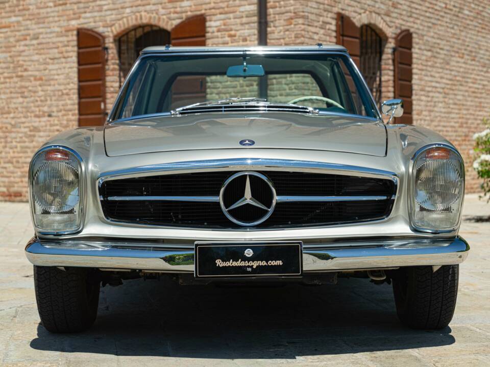 Image 26/50 of Mercedes-Benz 230 SL (1965)