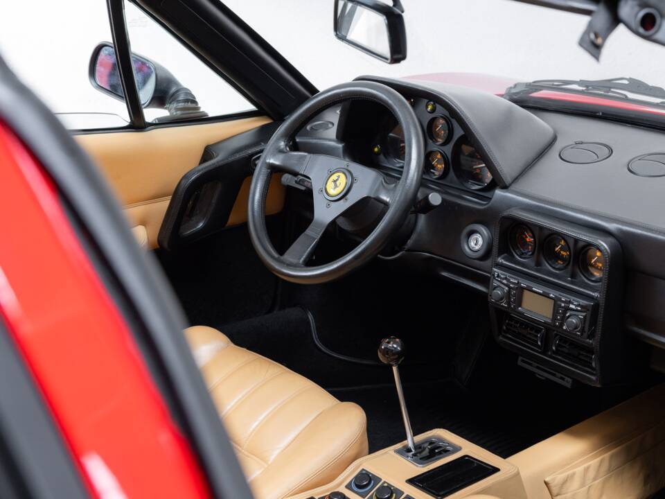 Bild 13/40 von Ferrari 328 GTS (1986)