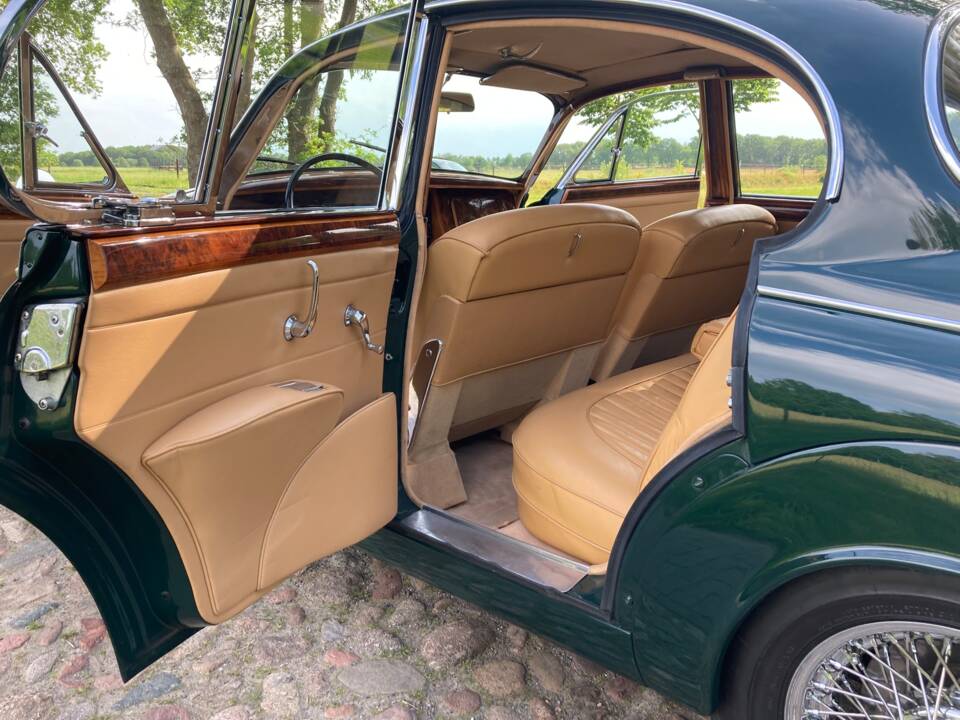 Image 5/35 de Jaguar Mk II 3.8 (1961)