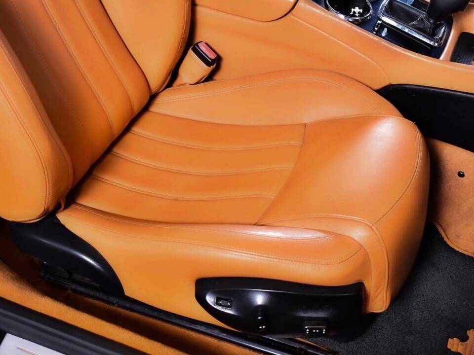 Bild 42/59 von Maserati GranCabrio 4.7 (2010)