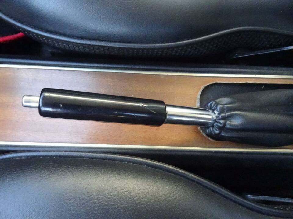 Image 39/50 de Alfa Romeo 1750 GT Veloce (1971)