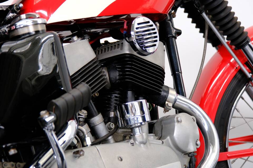 Immagine 68/72 di Harley-Davidson Model KH (1956)