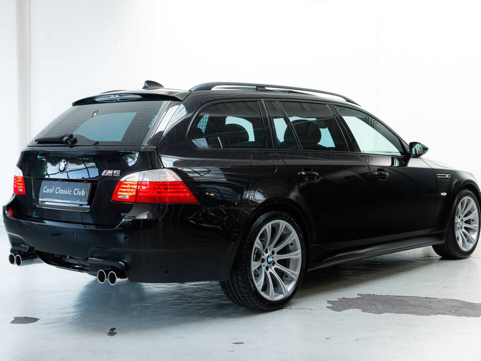Bild 4/32 von BMW M5 Touring (2007)