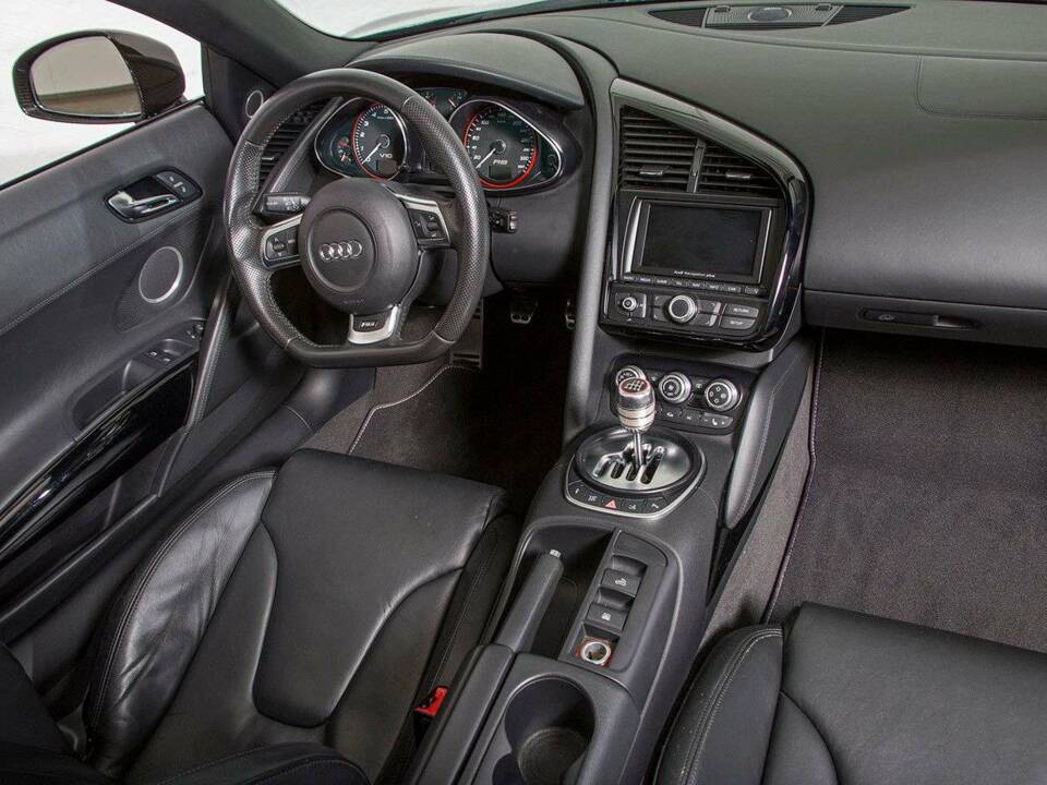 Bild 18/24 von Audi R8 V10 Spyder (2010)