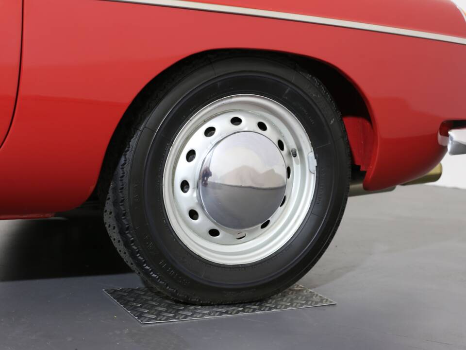 Image 30/49 of MG MGB (1966)