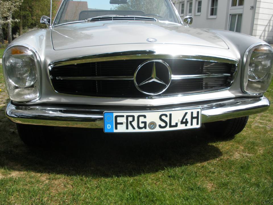 Image 6/41 of Mercedes-Benz 230 SL (1966)