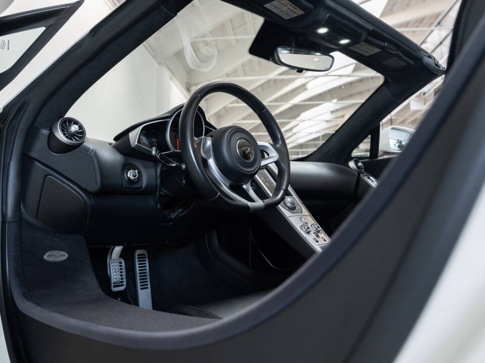 Bild 13/33 von McLaren 12C Spider (2013)
