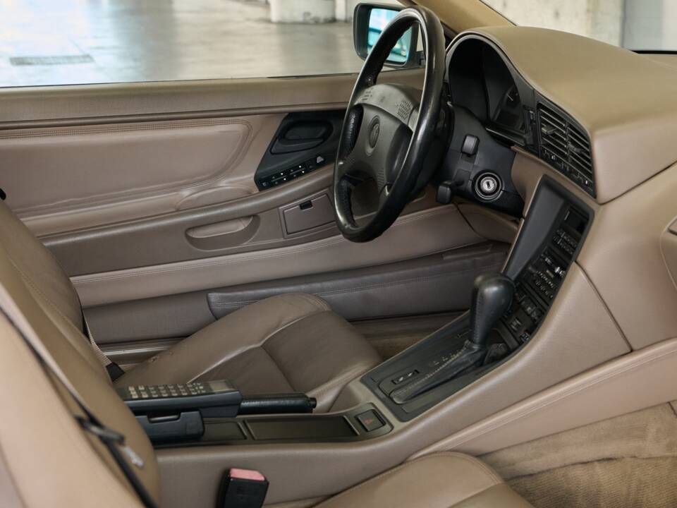 Immagine 34/50 di BMW 850i (1990)