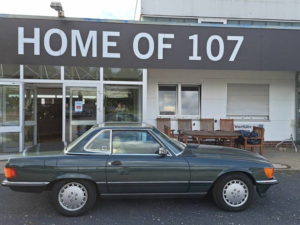 Image 4/14 of Mercedes-Benz 560 SL (1988)