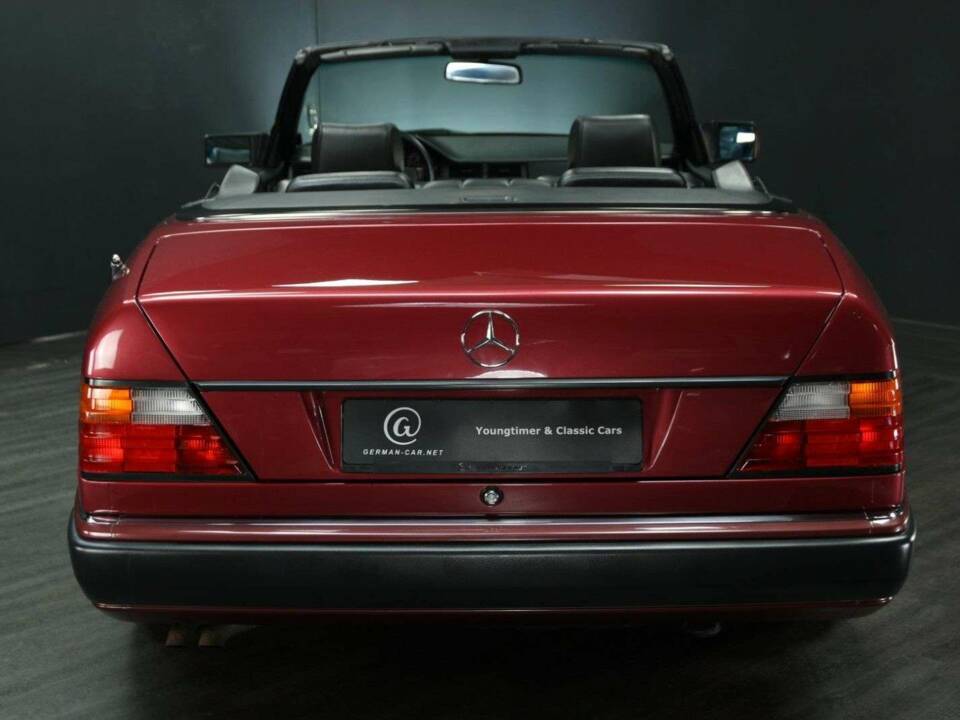 Bild 5/50 von Mercedes-Benz 300 CE-24 (1992)