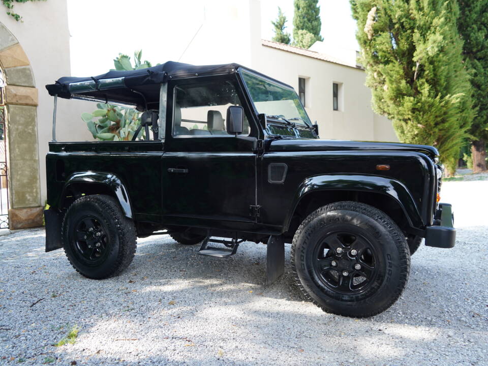 Bild 89/97 von Land Rover Defender 90 Td5 (2000)