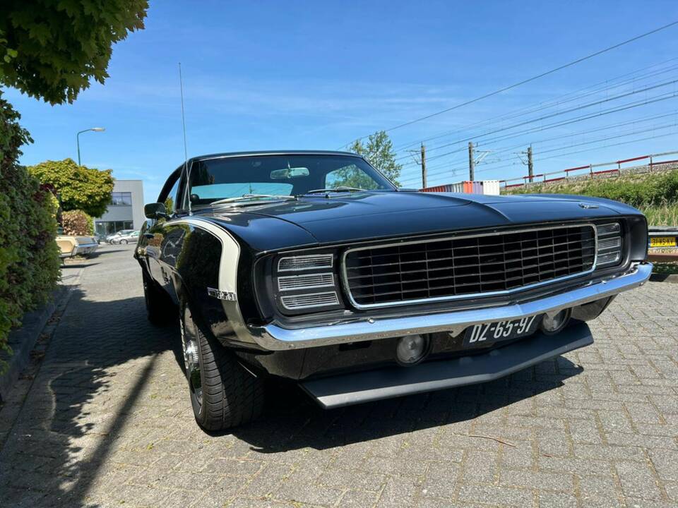 Image 3/8 of Chevrolet Camaro SS (1969)