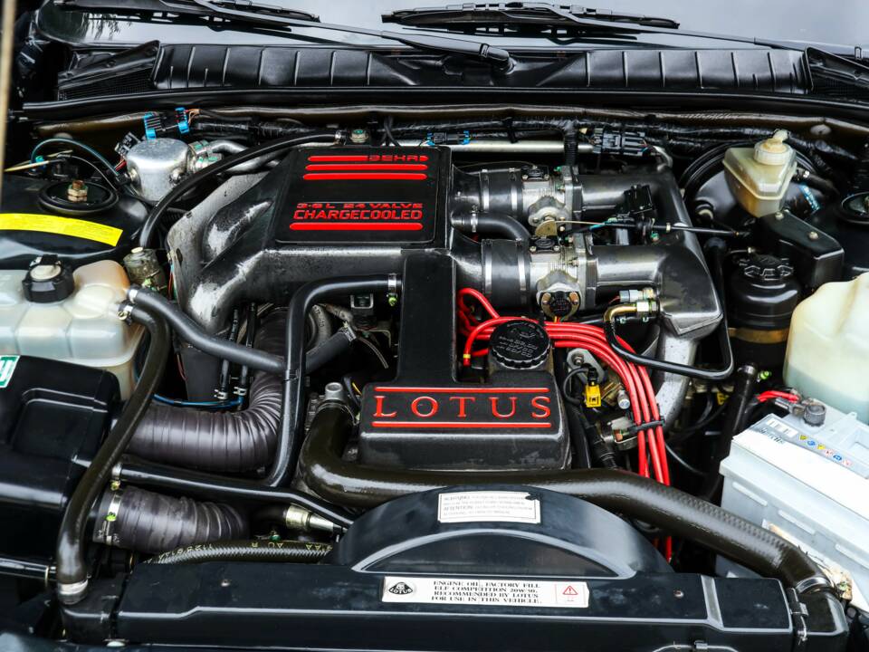 Bild 18/50 von Lotus Omega 3,6 Lotus (1992)