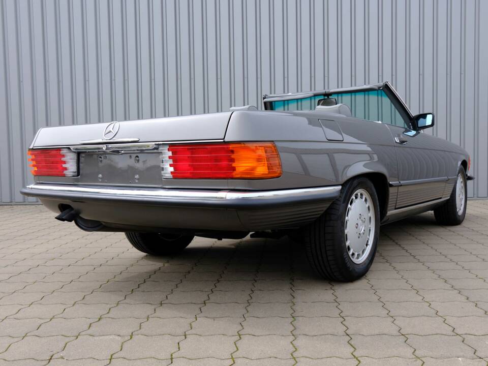 Image 85/97 de Mercedes-Benz 560 SL (1987)