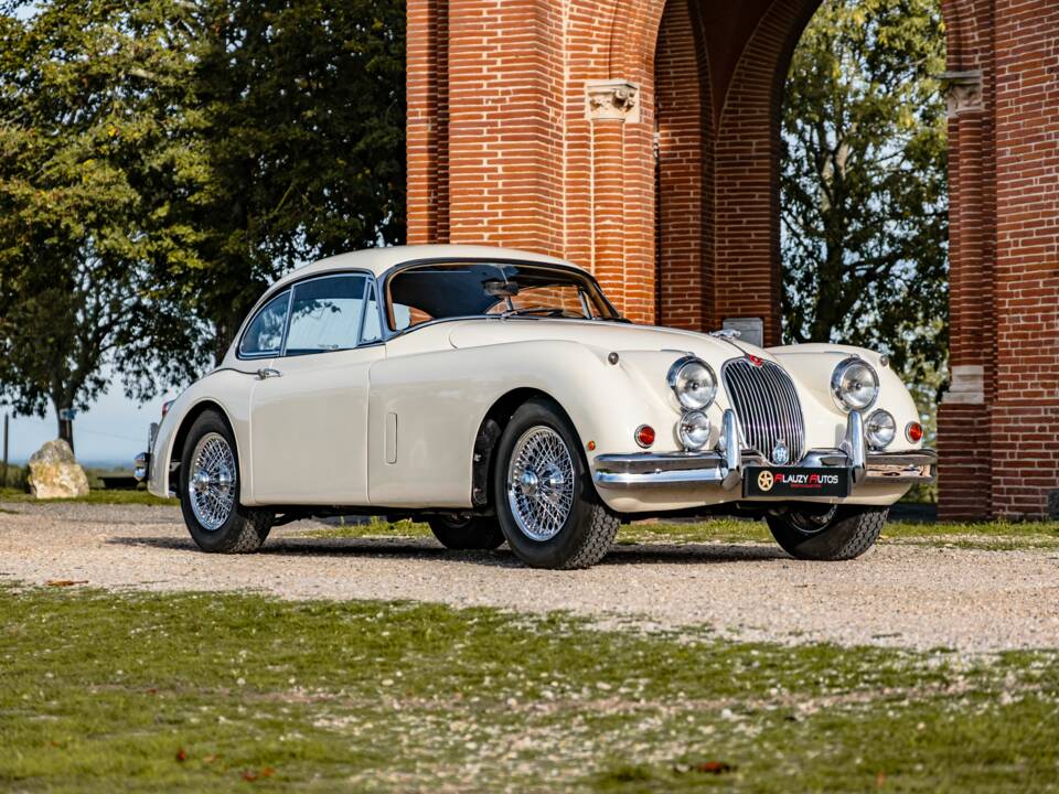 Bild 2/100 von Jaguar XK 150 DHC (1959)