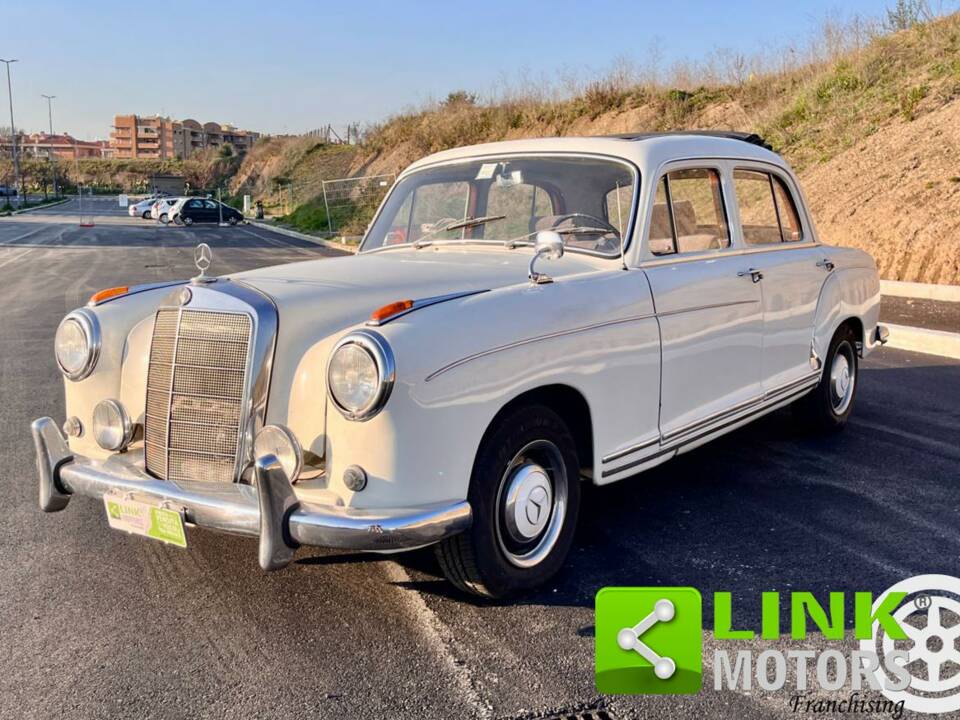 Image 3/10 of Mercedes-Benz 220 S (1958)