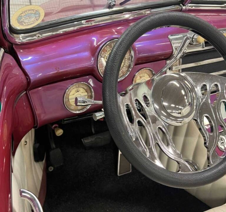 Bild 50/89 von Buick 50 Super Convertible (1947)