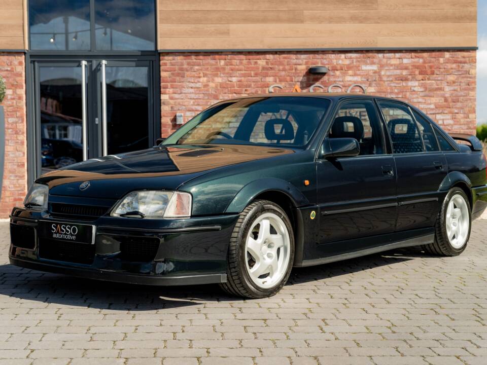 Image 1/75 of Lotus Carlton (1991)