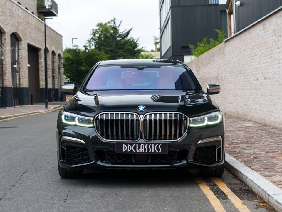 Image 5/36 of BMW M760Li xDrive (2019)