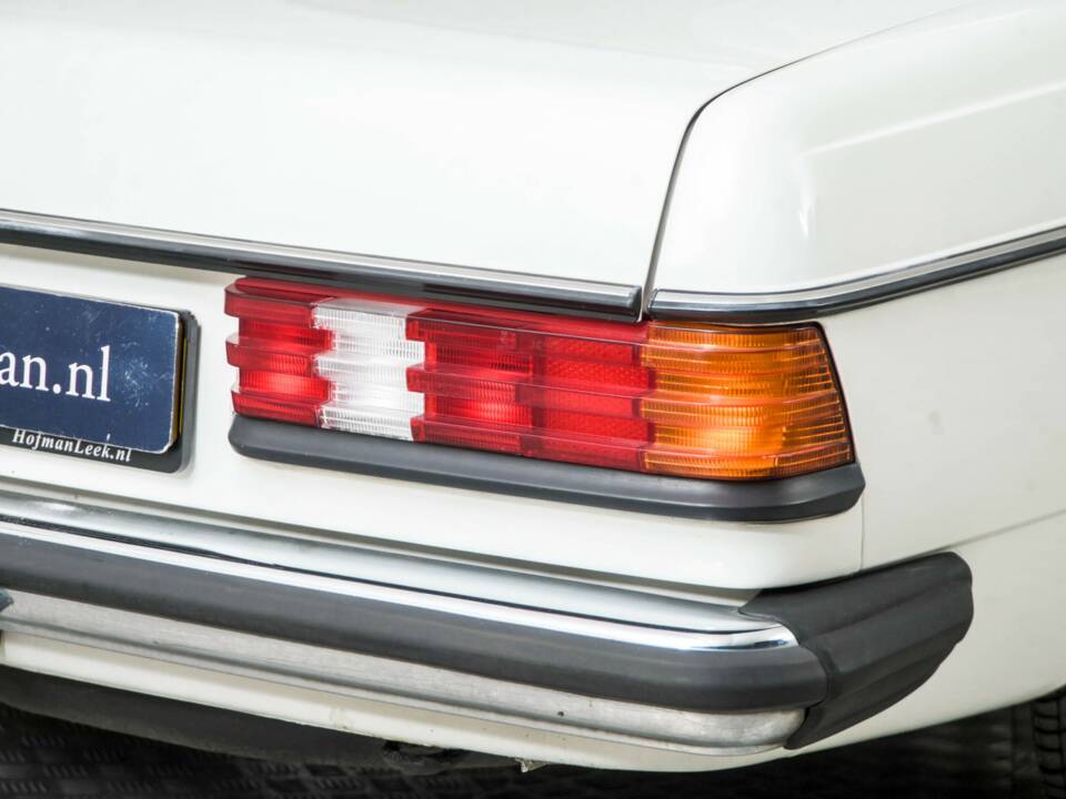 Image 29/50 of Mercedes-Benz 300 D (1980)