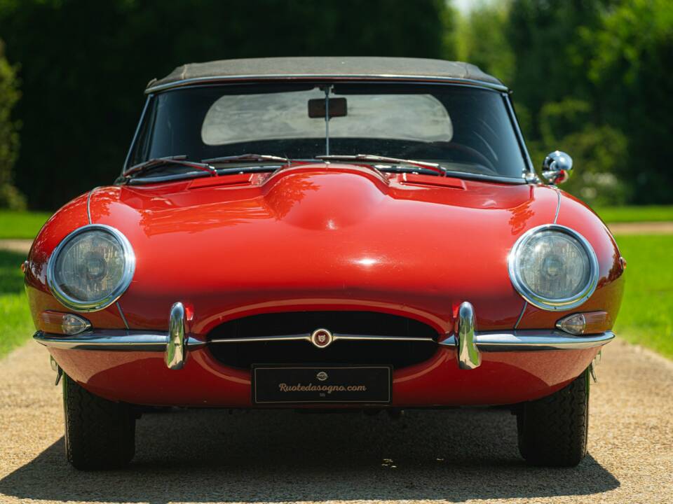 Bild 3/50 von Jaguar E-Type 4.2 (1966)