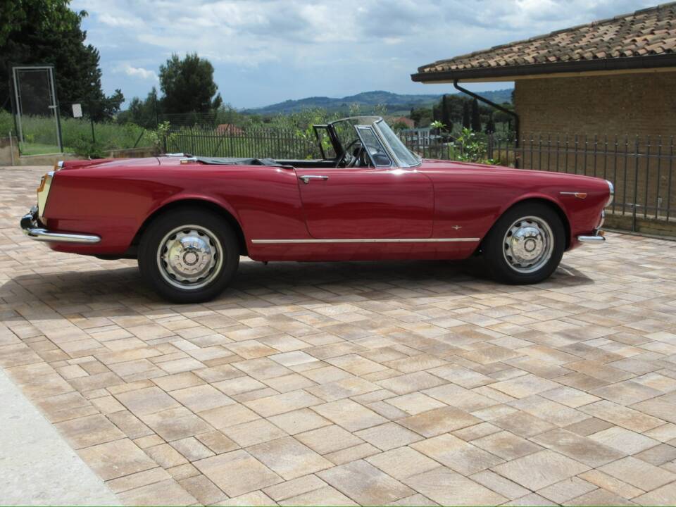 Bild 9/37 von Alfa Romeo 2600 Spider (1966)