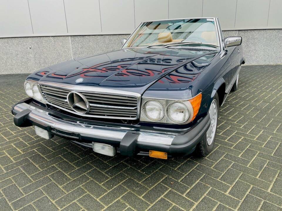 Image 3/36 de Mercedes-Benz 560 SL (1988)